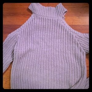 *3/$25*w/BUNDLE High Crew Collar Cutout Sweater